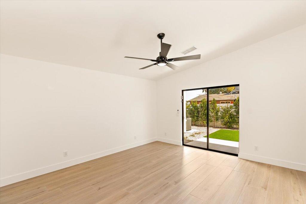 51620 Avenida Juarez