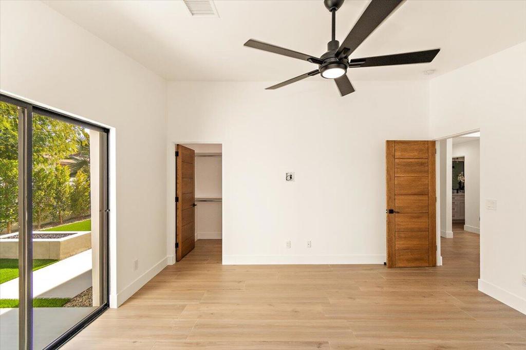 51620 Avenida Juarez