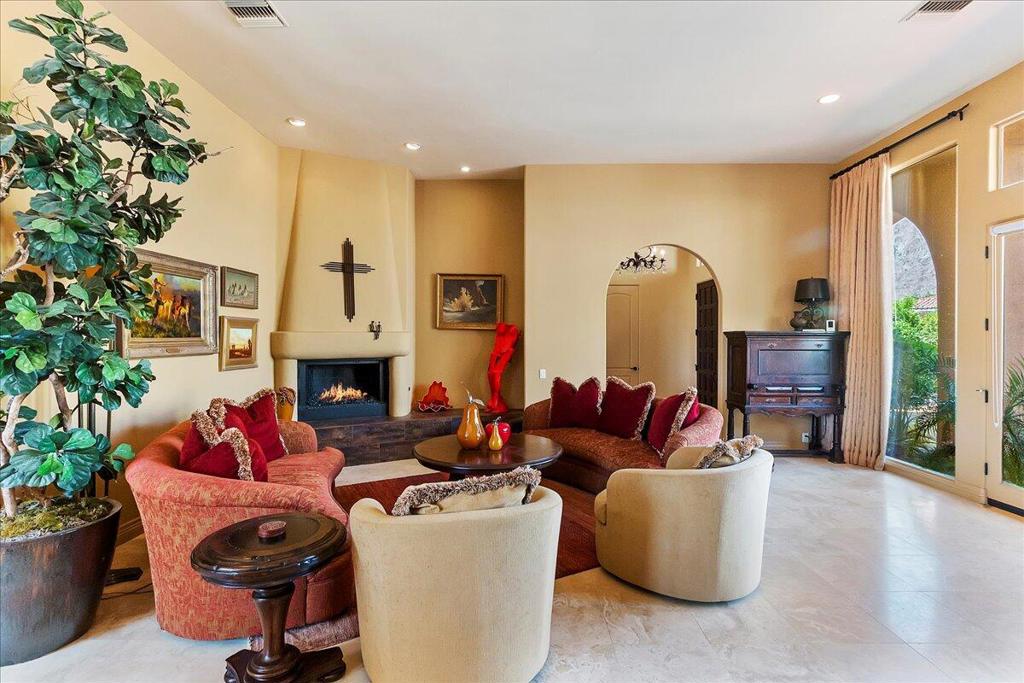 51200 Avenida Diaz