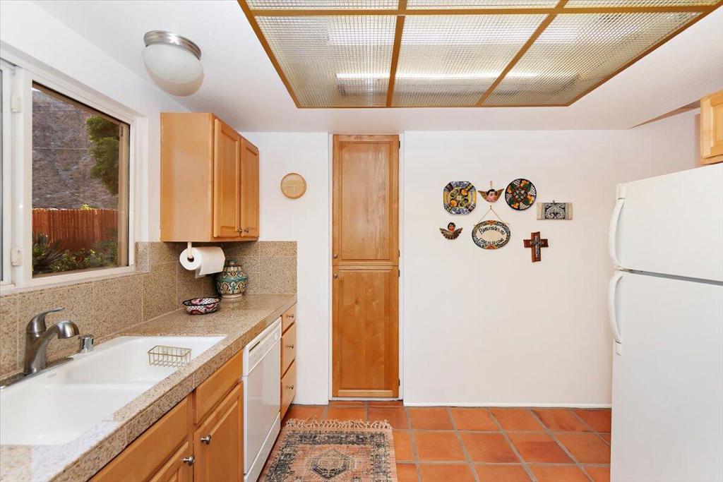 51835 Avenida Madero