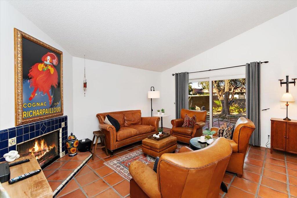 51835 Avenida Madero