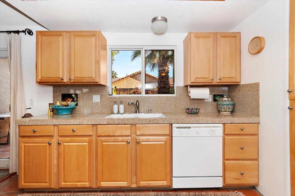 51835 Avenida Madero