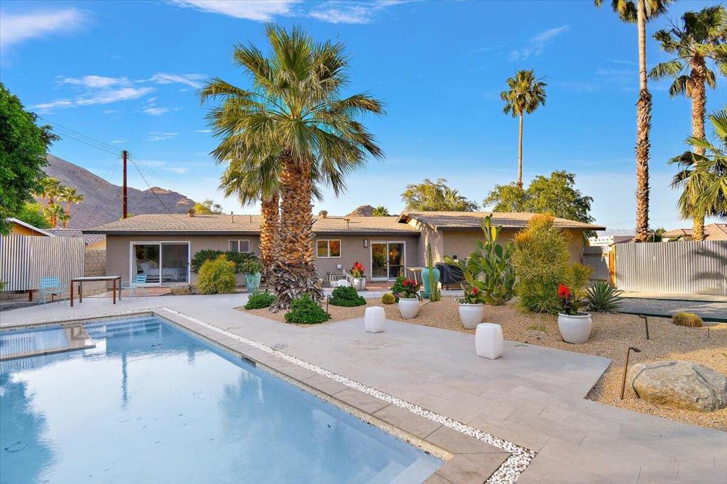 51835 Avenida Madero