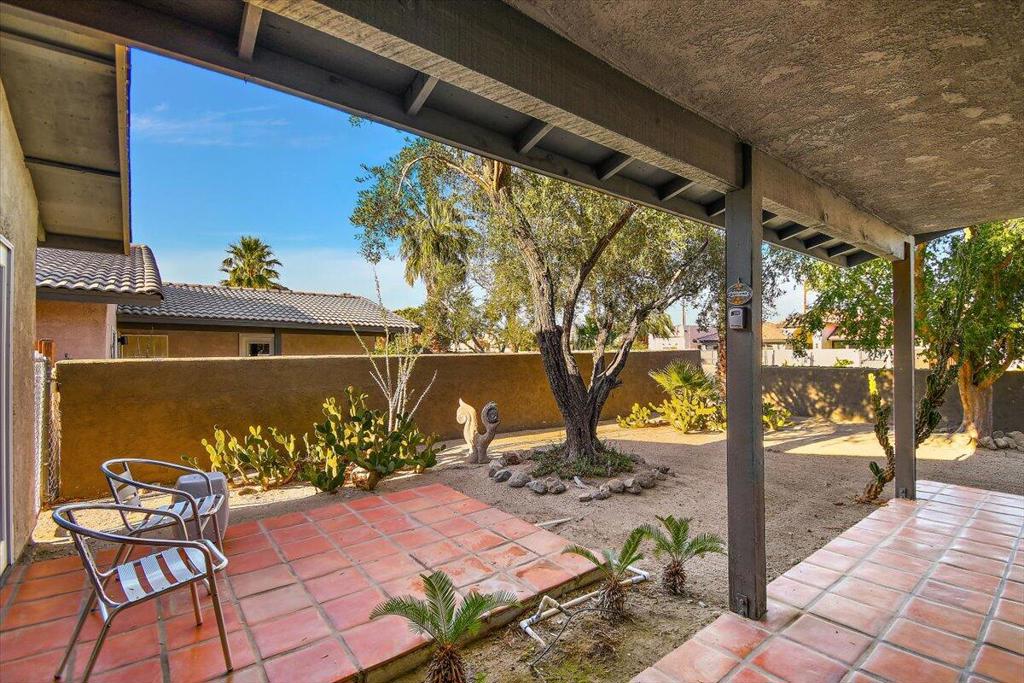 51835 Avenida Madero