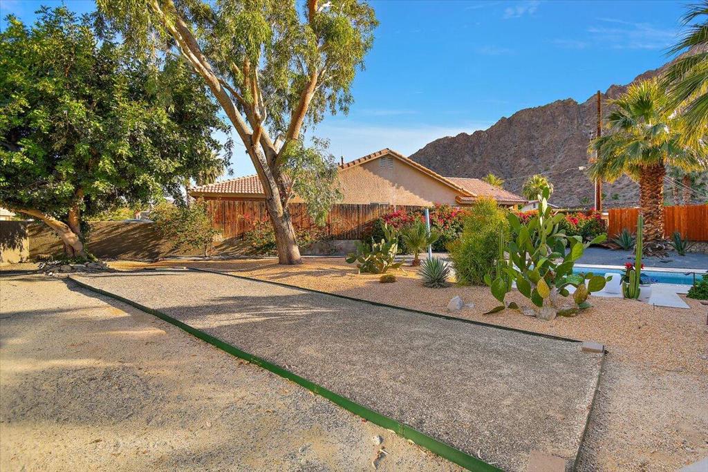 51835 Avenida Madero