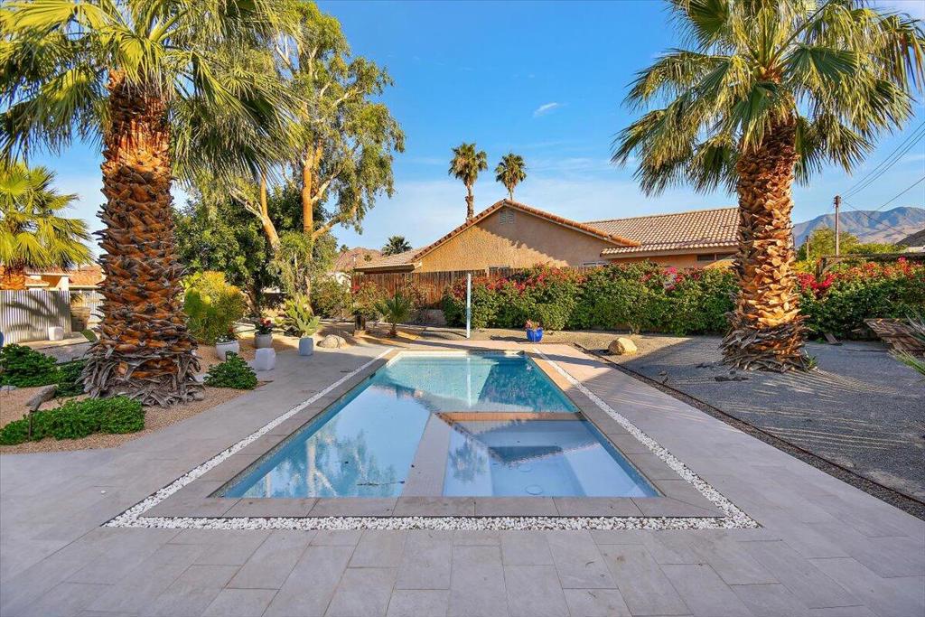 51835 Avenida Madero