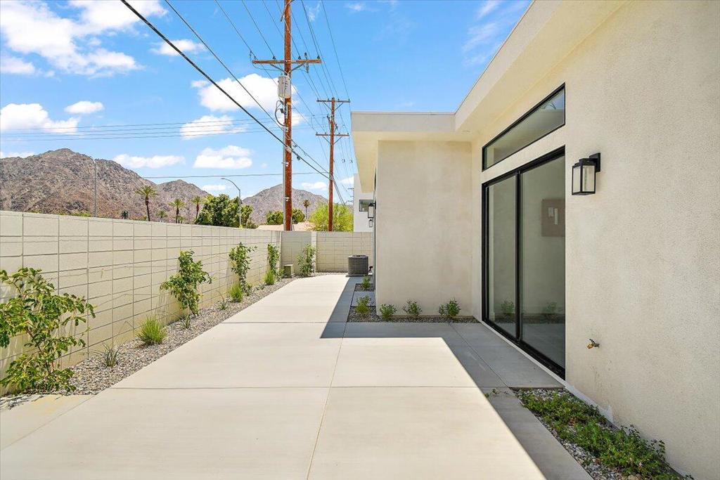 51700 Avenida Navarro