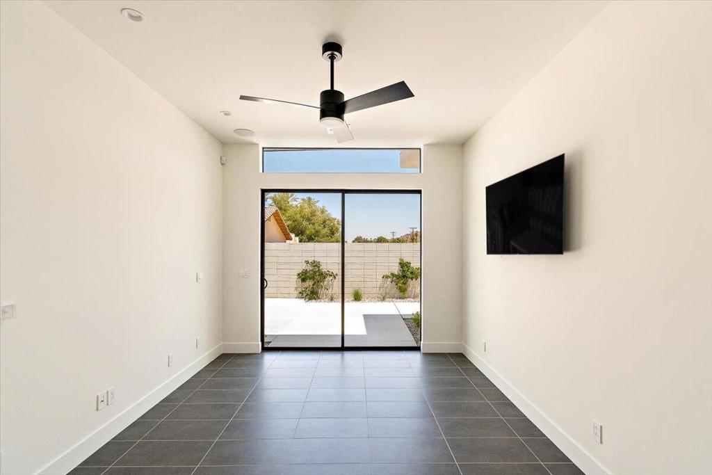 51700 Avenida Navarro