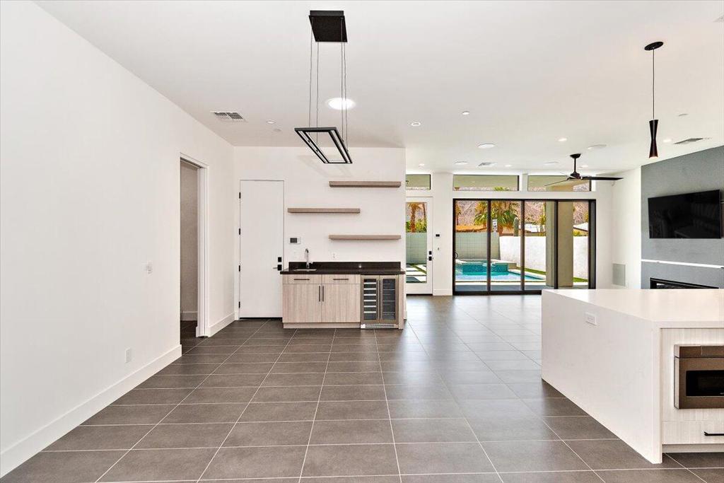 51700 Avenida Navarro