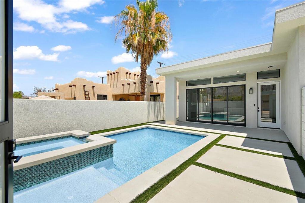 51700 Avenida Navarro