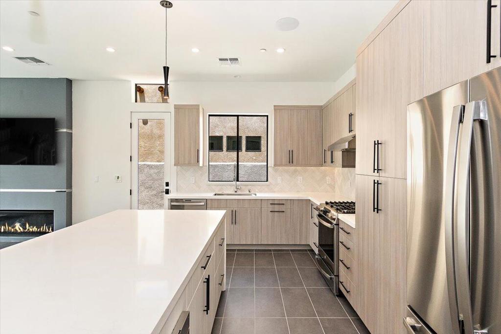 51700 Avenida Navarro