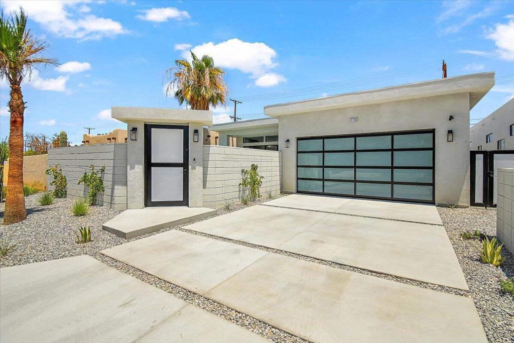 51700 Avenida Navarro