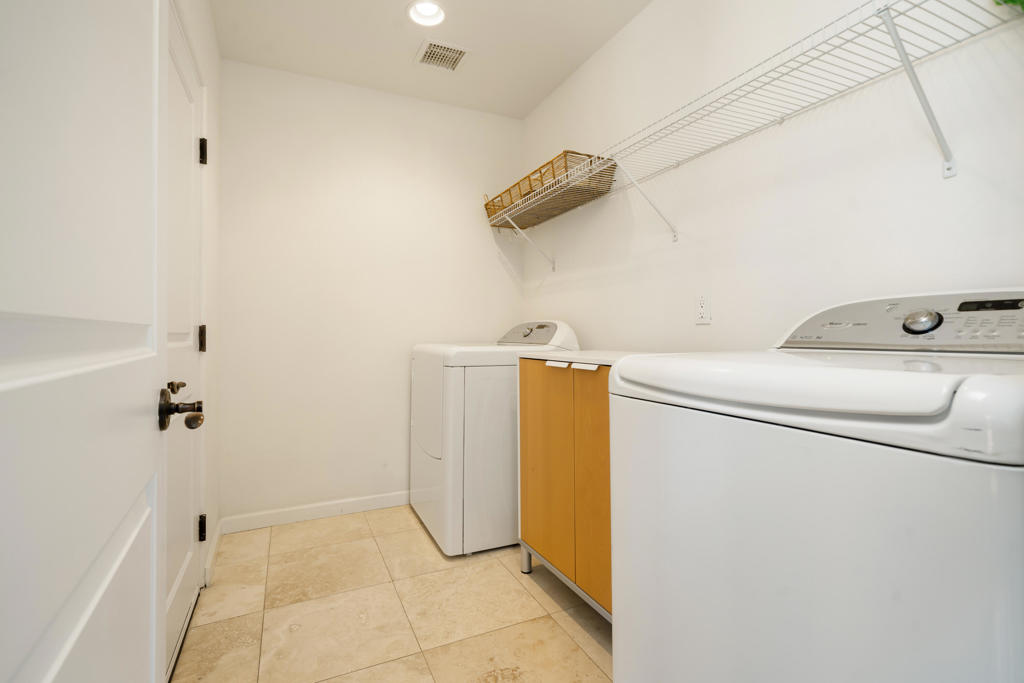 53875 Avenida Rubio