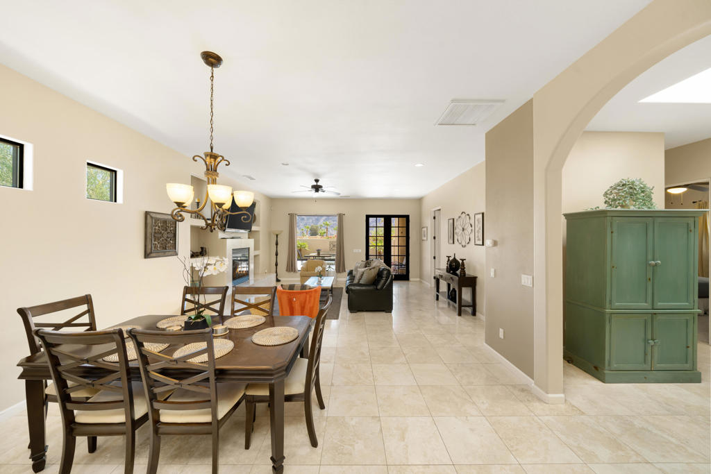53875 Avenida Rubio