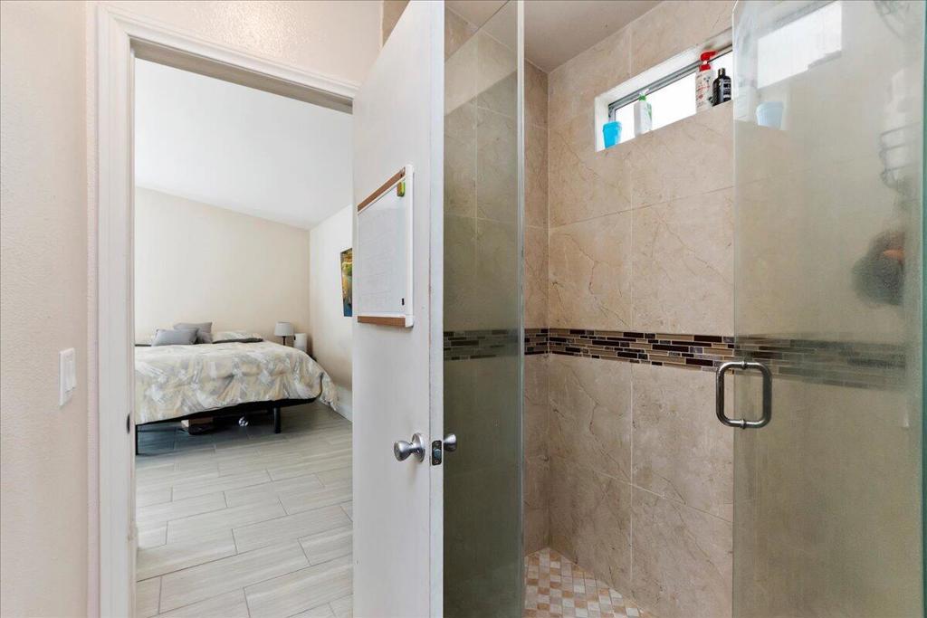 52220 Avenida Martinez