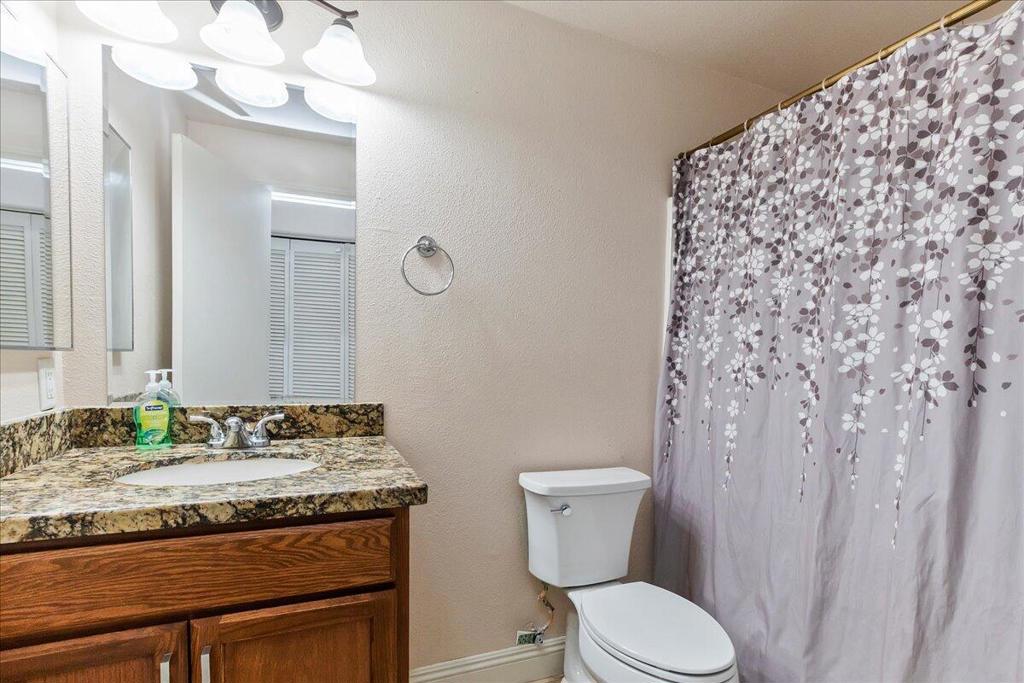 52220 Avenida Martinez
