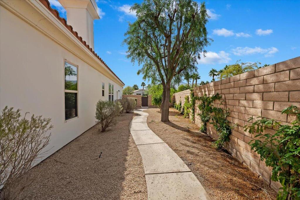 77880 Desert Drive