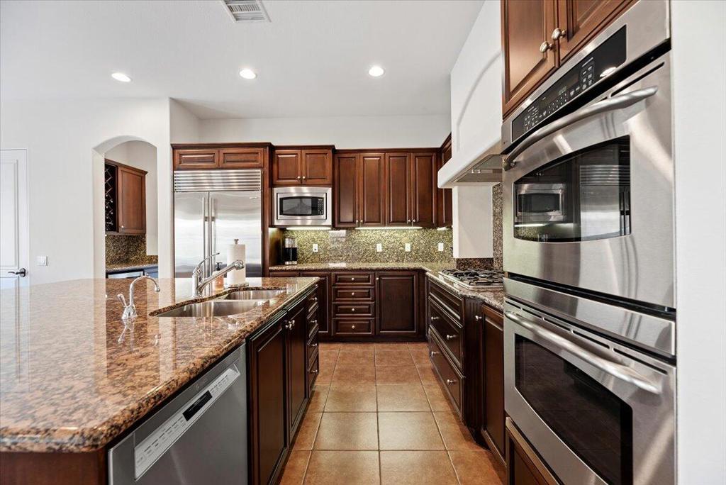 77880 Desert Drive