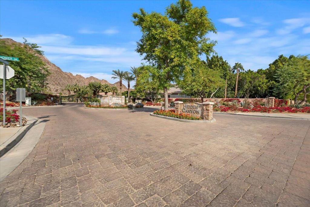77880 Desert Drive