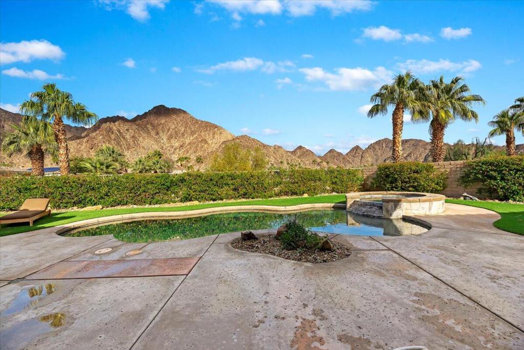 77880 Desert Drive