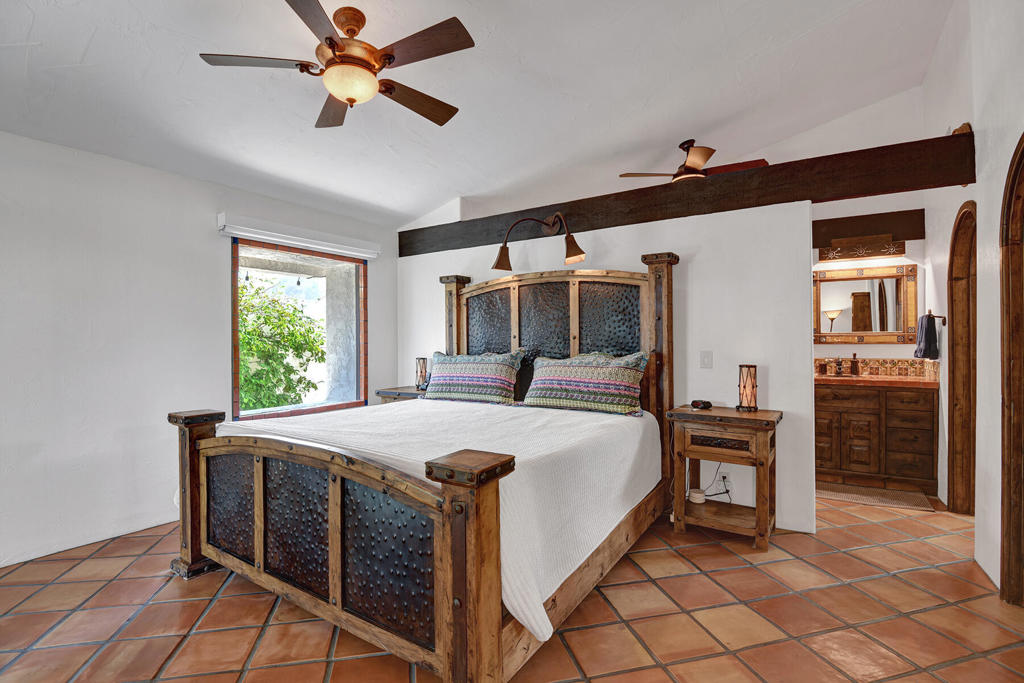 54270 Avenida Alvarado