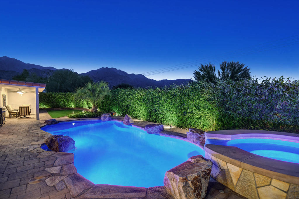 54270 Avenida Alvarado