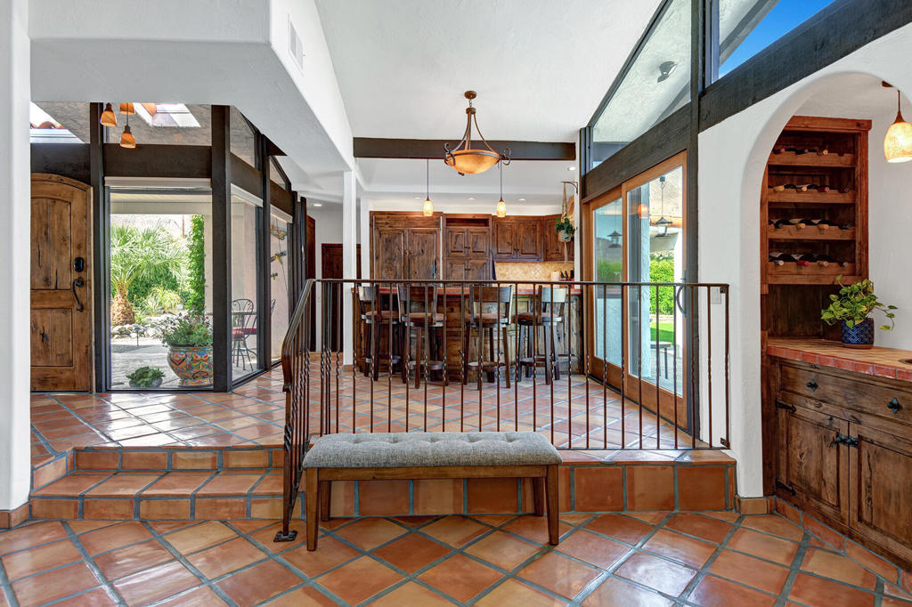 54270 Avenida Alvarado