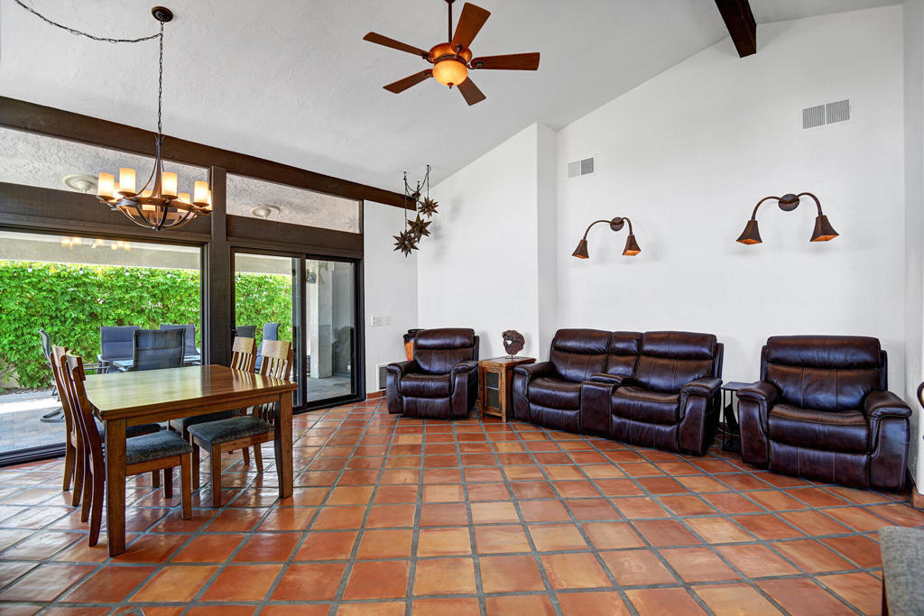 54270 Avenida Alvarado