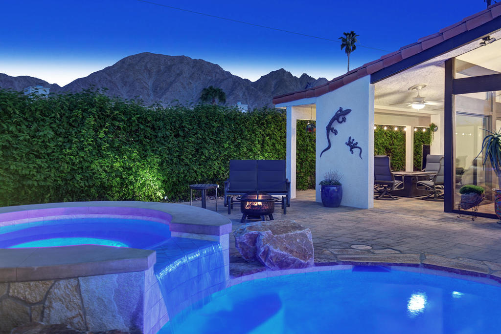 54270 Avenida Alvarado