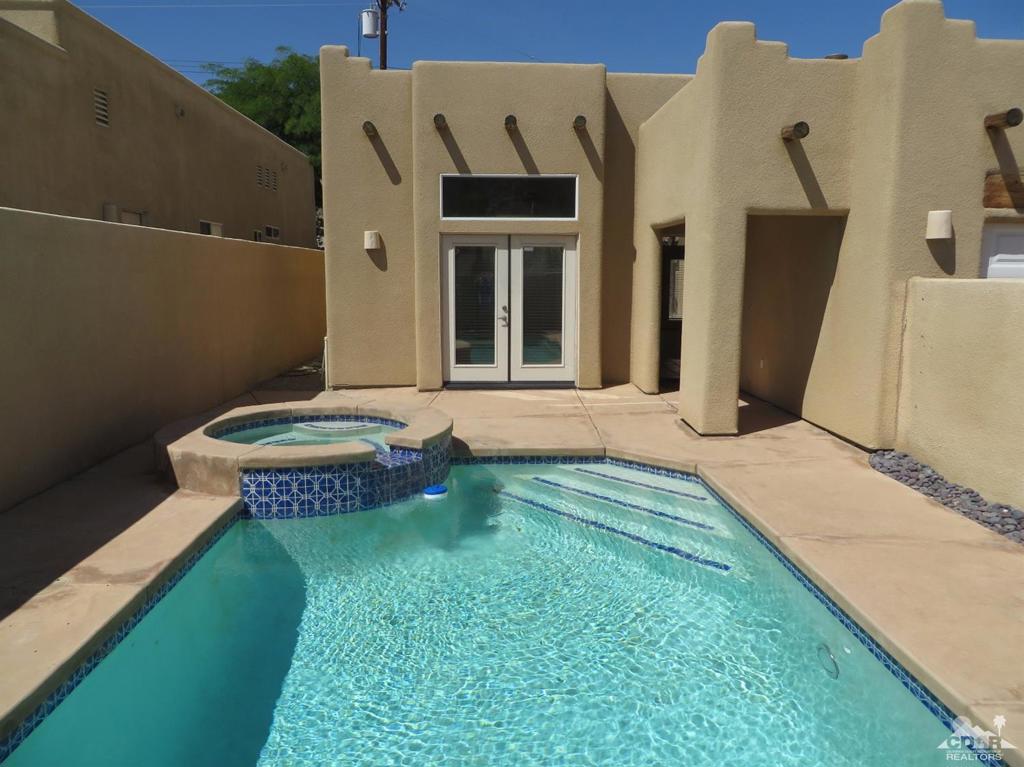 53585 Avenida Velasco