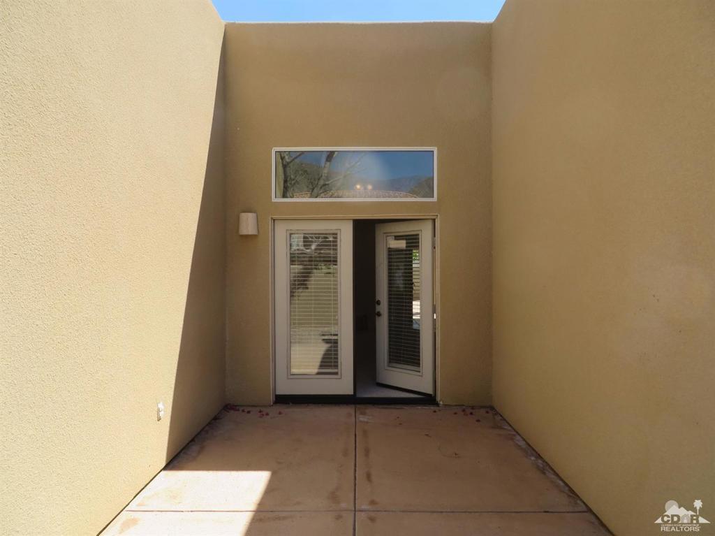 53585 Avenida Velasco