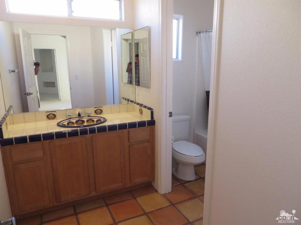 53585 Avenida Velasco