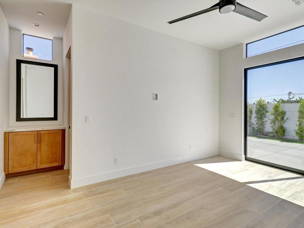 52120 Avenida Alvarado