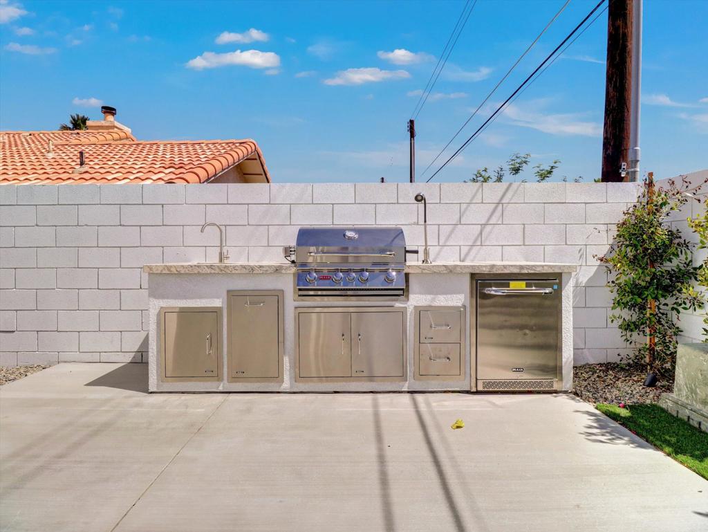 52120 Avenida Alvarado