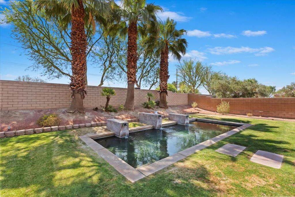 42330 Bridges Court