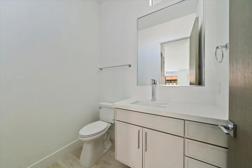 78525 Orcabessa Drive