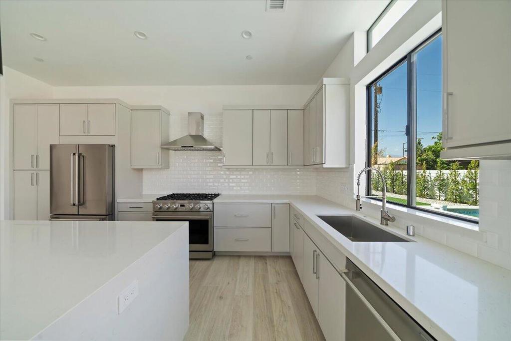 78525 Orcabessa Drive