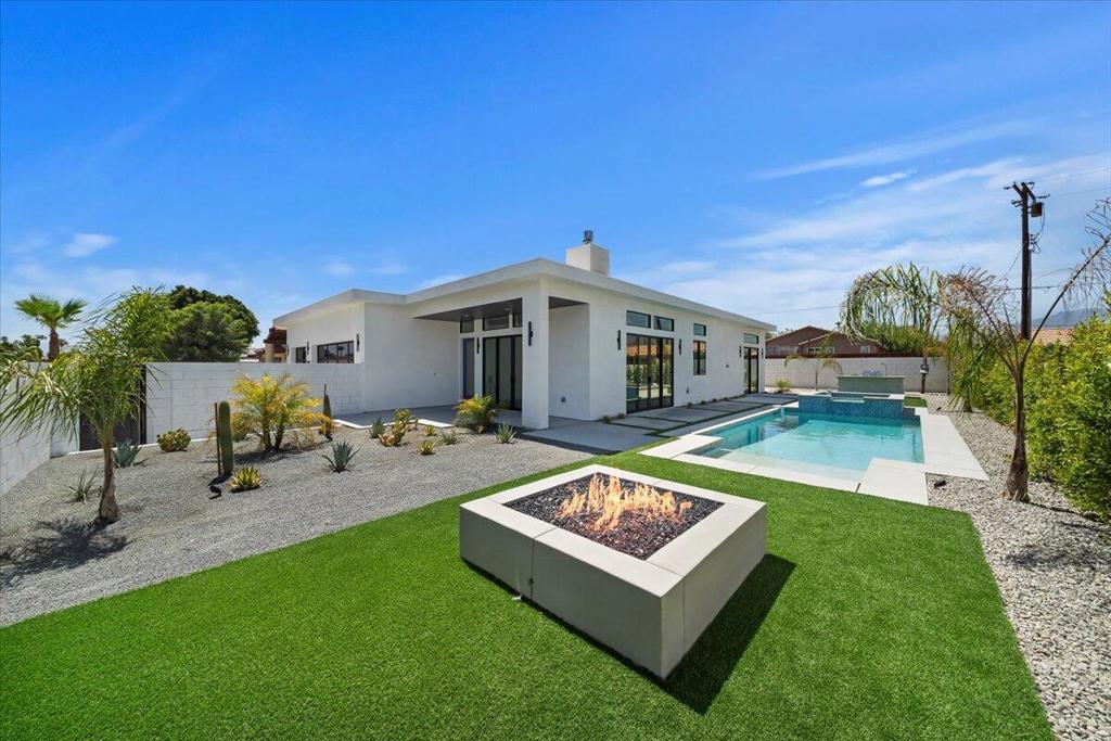 78525 Orcabessa Drive