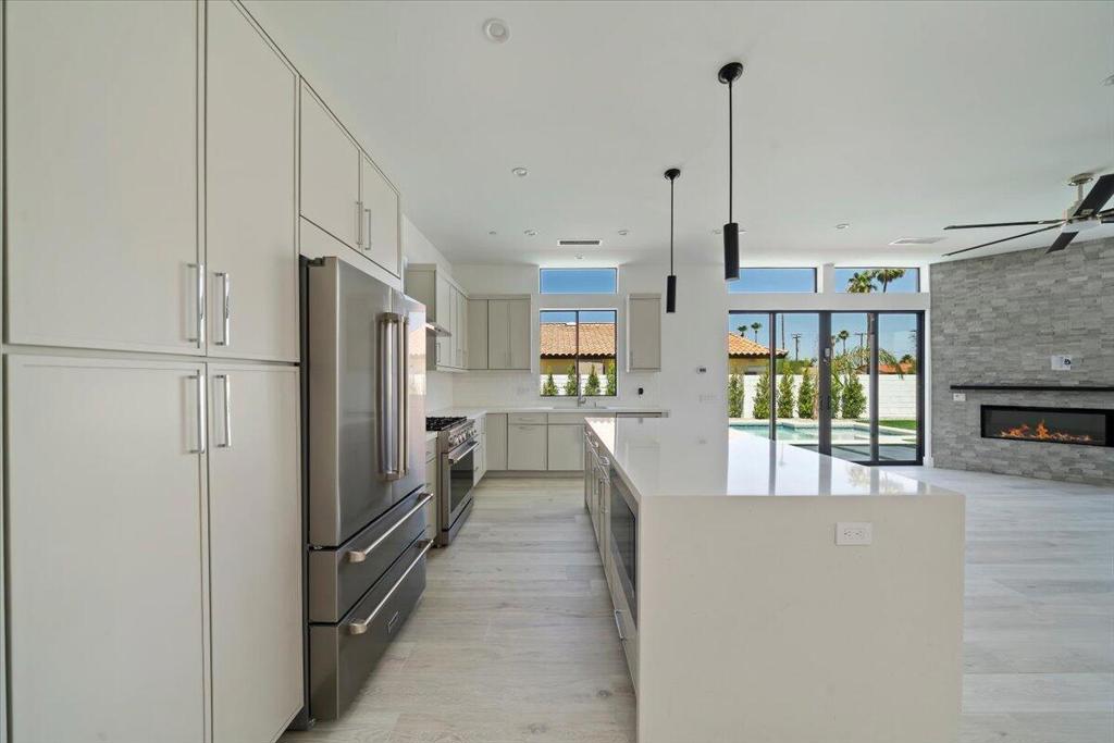 78525 Orcabessa Drive