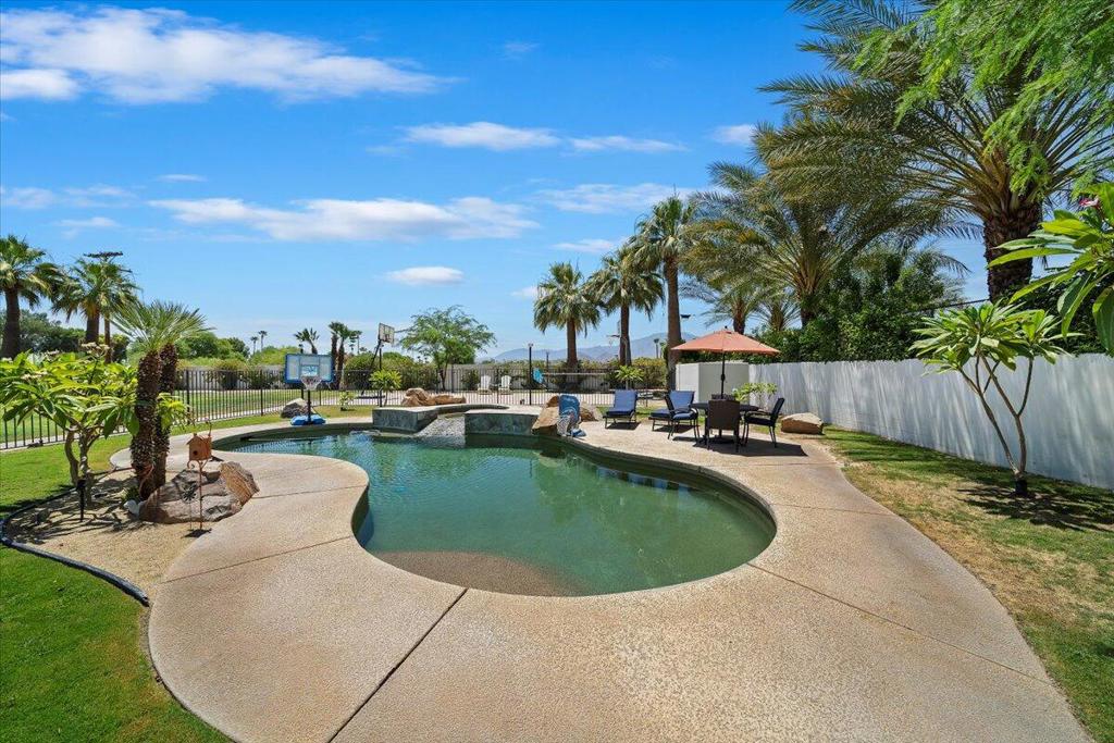 78925 Starlight Lane