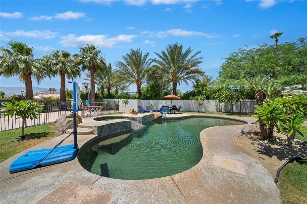 78925 Starlight Lane