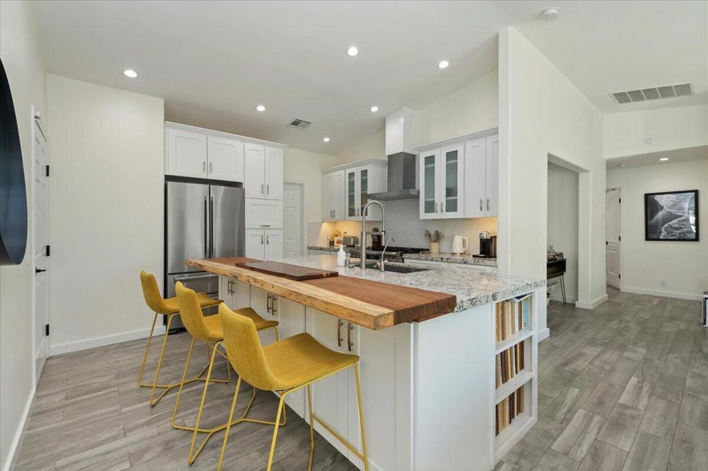 54990 Avenida Madero