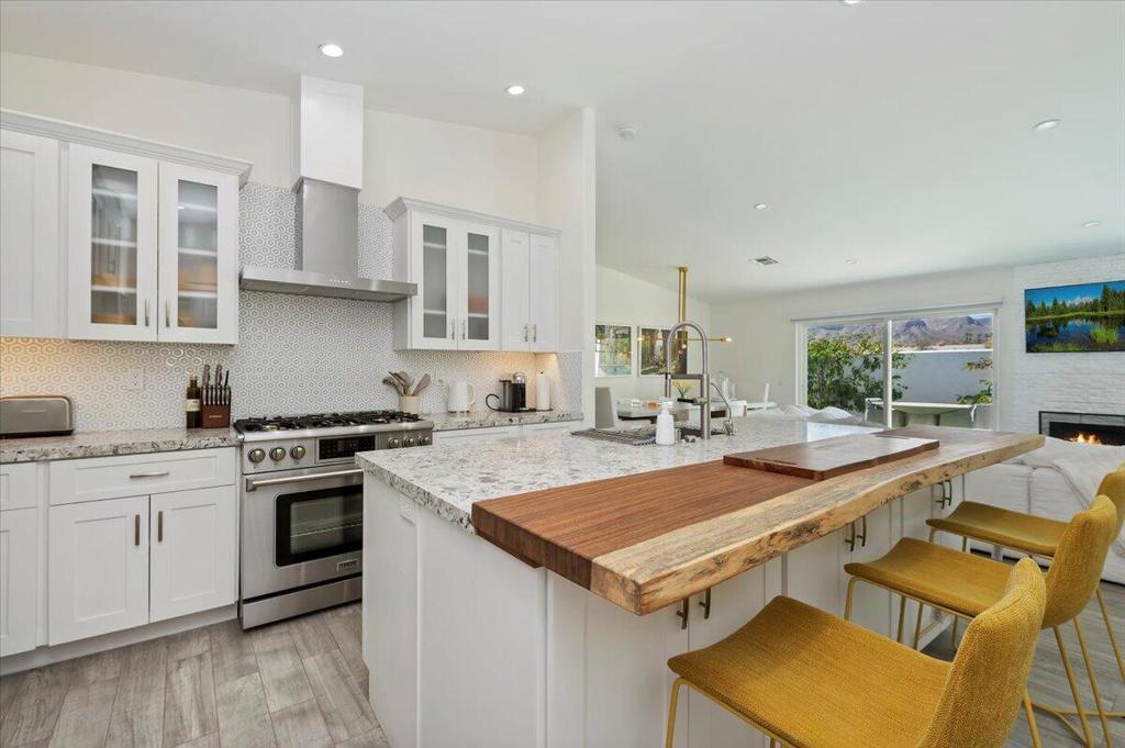 54990 Avenida Madero