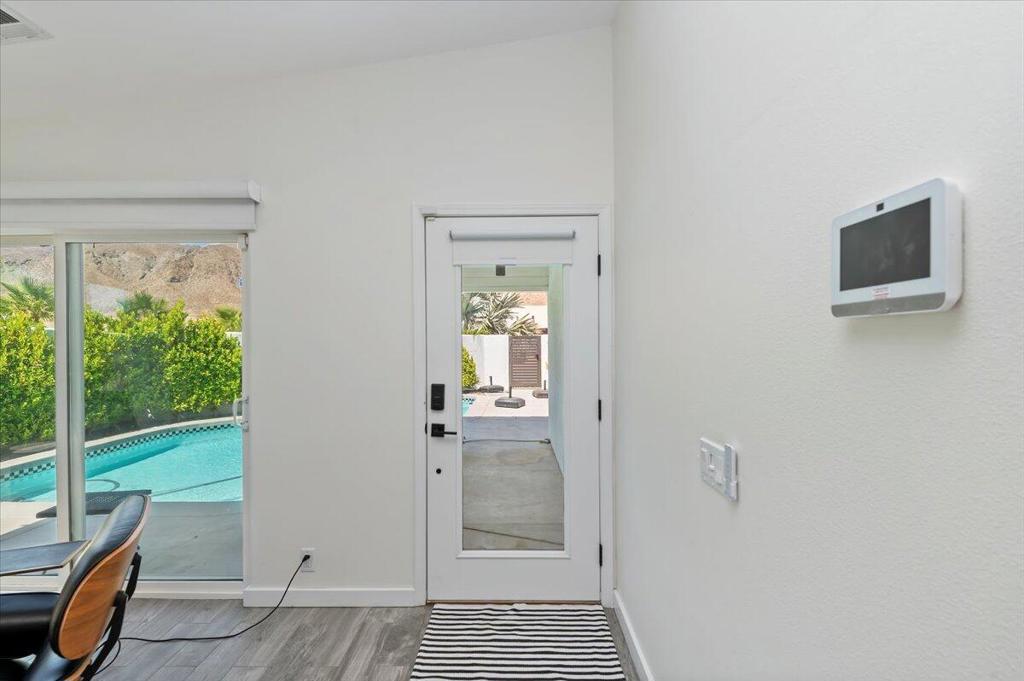 54990 Avenida Madero