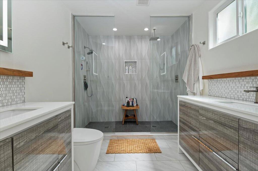 54990 Avenida Madero