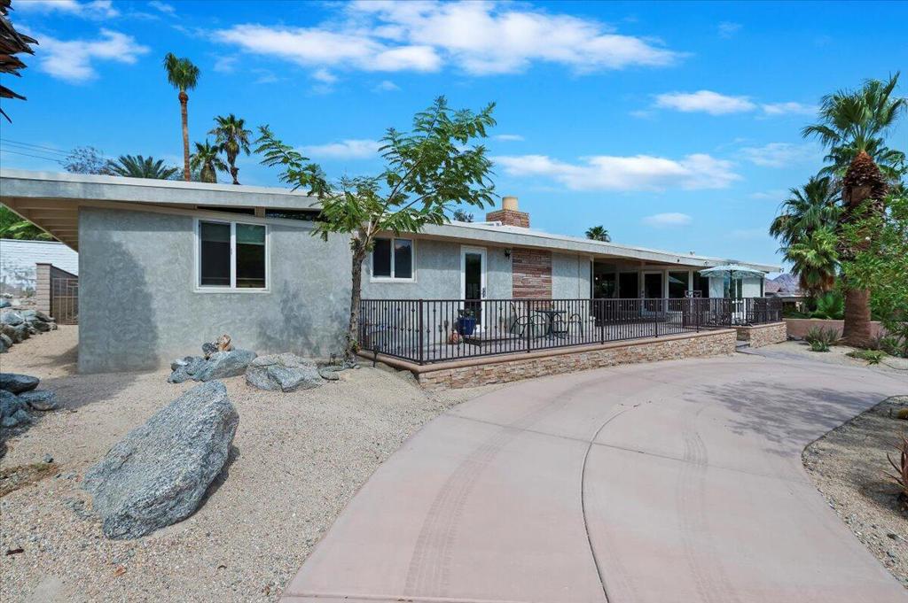 54925 Avenida Ramirez