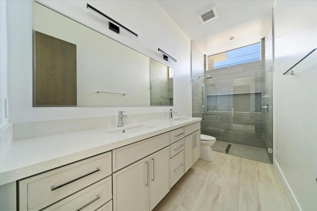 78525 Orcabessa Drive