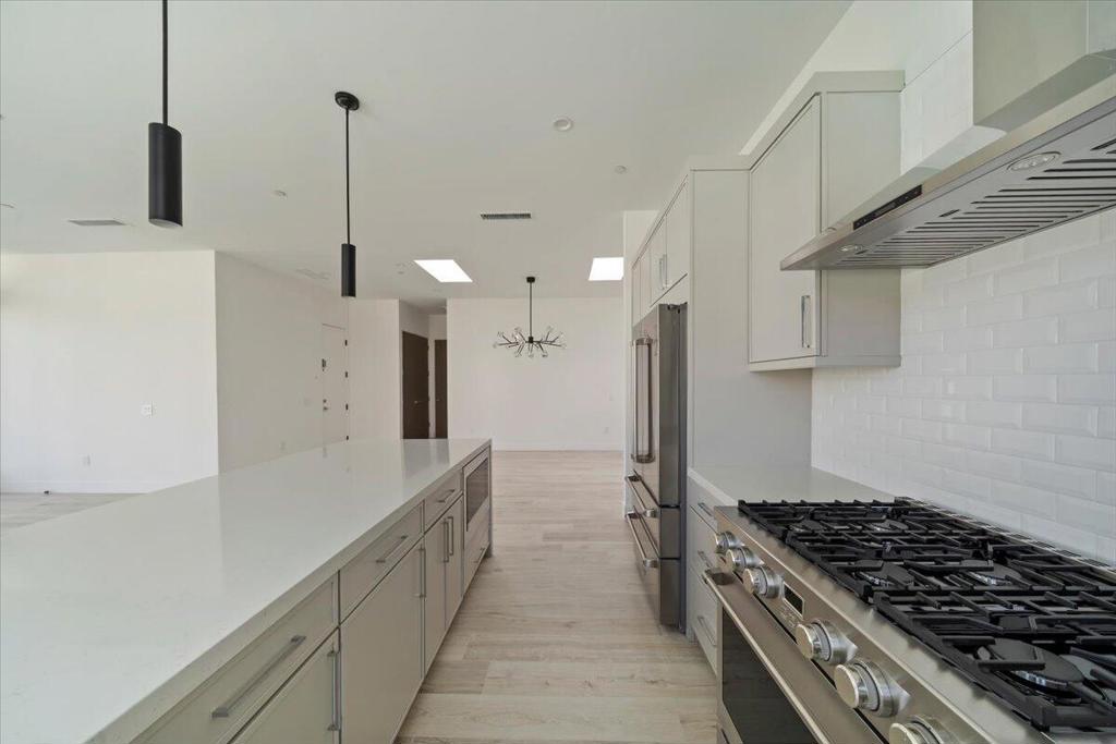 78525 Orcabessa Drive