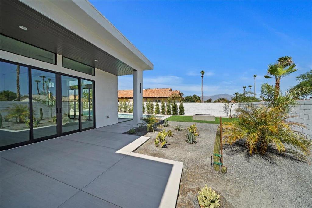 78525 Orcabessa Drive