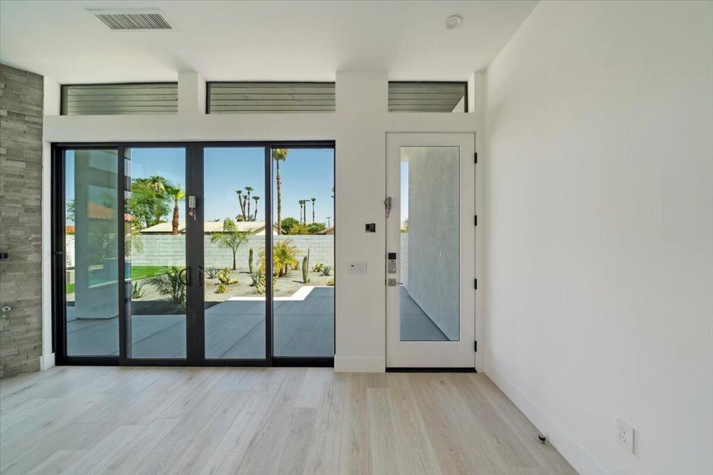 78525 Orcabessa Drive